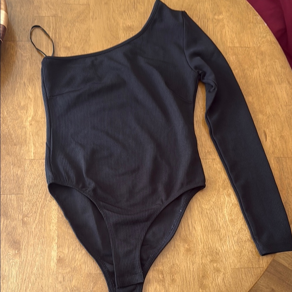Princess Polly black One-Shoulder bodysuit